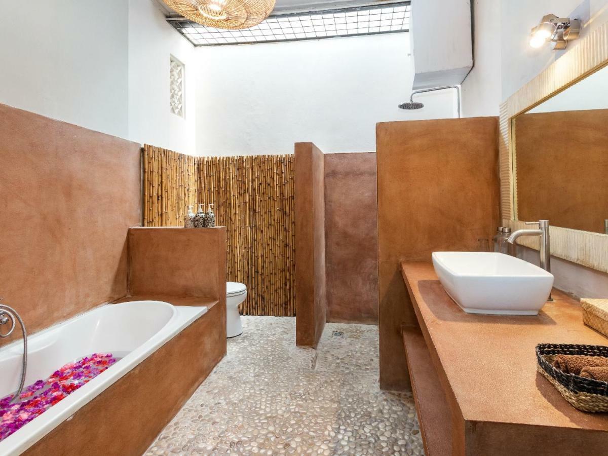 Villa Chamade Seminyak  Bagian luar foto