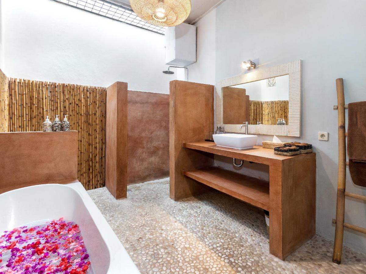 Villa Chamade Seminyak  Bagian luar foto